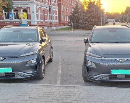 Серый Хендай Другая, объемом двигателя 0 л и пробегом 150 тыс. км за 15000 $, фото 10 на Automoto.ua