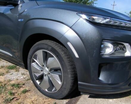 Серый Хендай Другая, объемом двигателя 0 л и пробегом 150 тыс. км за 15000 $, фото 4 на Automoto.ua