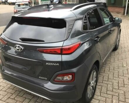 Серый Хендай Другая, объемом двигателя 0 л и пробегом 47 тыс. км за 25000 $, фото 5 на Automoto.ua