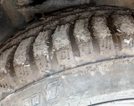 Синий Хендай Другая, объемом двигателя 5 л и пробегом 140 тыс. км за 1600 $, фото 5 на Automoto.ua