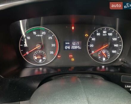 Білий Хендай EX8, об'ємом двигуна 3.93 л та пробігом 201 тис. км за 29800 $, фото 2 на Automoto.ua