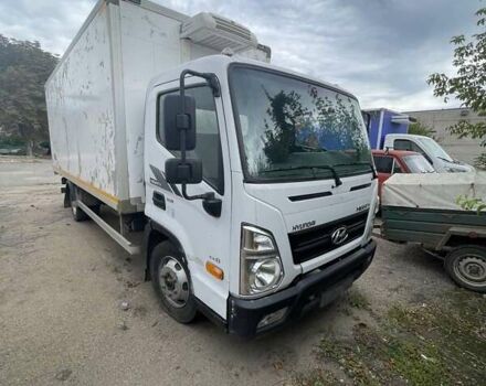 Белый Хендай EX8, объемом двигателя 3.93 л и пробегом 157 тыс. км за 28500 $, фото 2 на Automoto.ua