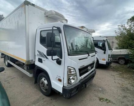 Белый Хендай EX8, объемом двигателя 3.93 л и пробегом 157 тыс. км за 28500 $, фото 1 на Automoto.ua