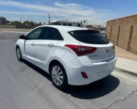 Білий Хендай Елантра, об'ємом двигуна 2 л та пробігом 77 тис. км за 6300 $, фото 5 на Automoto.ua