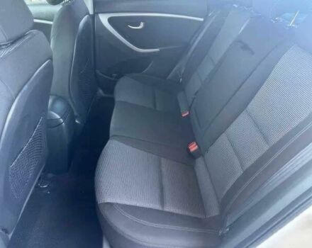 Білий Хендай Елантра, об'ємом двигуна 2 л та пробігом 77 тис. км за 6300 $, фото 12 на Automoto.ua