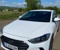 Белый Хендай Элантра, объемом двигателя 1.6 л и пробегом 51 тыс. км за 15000 $, фото 1 на Automoto.ua