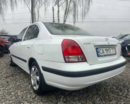 Белый Хендай Элантра, объемом двигателя 2 л и пробегом 193 тыс. км за 4200 $, фото 3 на Automoto.ua