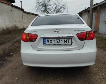 Белый Хендай Элантра, объемом двигателя 1.6 л и пробегом 180 тыс. км за 5700 $, фото 4 на Automoto.ua