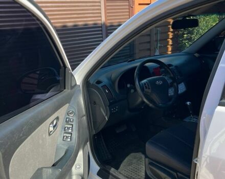 Білий Хендай Елантра, об'ємом двигуна 1.6 л та пробігом 120 тис. км за 9999 $, фото 9 на Automoto.ua