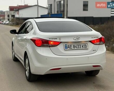 Белый Хендай Элантра, объемом двигателя 1.59 л и пробегом 187 тыс. км за 8700 $, фото 12 на Automoto.ua