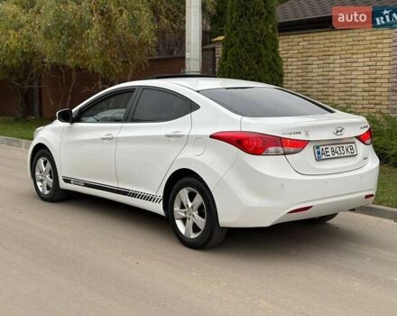 Білий Хендай Елантра, об'ємом двигуна 1.59 л та пробігом 187 тис. км за 7800 $, фото 3 на Automoto.ua