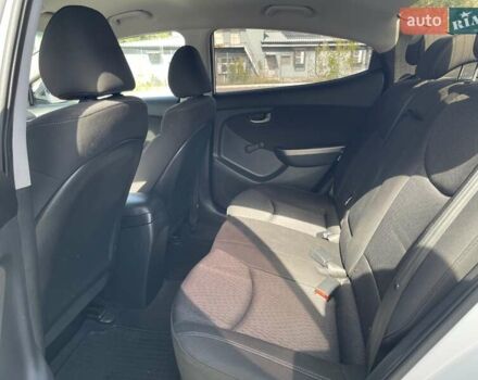 Белый Хендай Элантра, объемом двигателя 1.59 л и пробегом 285 тыс. км за 8700 $, фото 23 на Automoto.ua