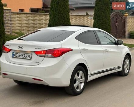 Белый Хендай Элантра, объемом двигателя 1.59 л и пробегом 187 тыс. км за 8700 $, фото 2 на Automoto.ua