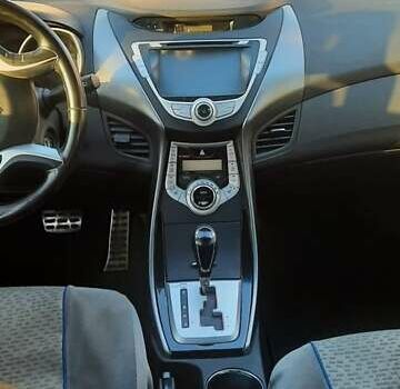 Хендай Элантра 2012 в Виннице на Automoto.ua Белый Хендай Элантра, объемом двигателя 1.8 л и пробегом 128 тыс. км за 8200 $, фото 9 на Automoto.ua