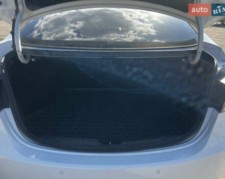 Хендай Элантра 2012 в Днепре (Днепропетровске) на Automoto.ua Белый Хендай Элантра, объемом двигателя 1.59 л и пробегом 140 тыс. км за 9000 $, фото 5 на Automoto.ua