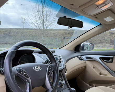 Білий Хендай Елантра, об'ємом двигуна 1.8 л та пробігом 252 тис. км за 7200 $, фото 4 на Automoto.ua