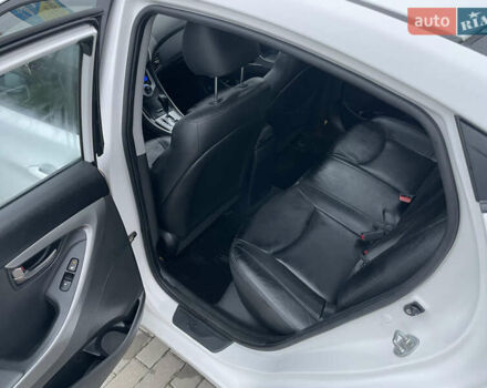 Білий Хендай Елантра, об'ємом двигуна 1.8 л та пробігом 143 тис. км за 8600 $, фото 12 на Automoto.ua