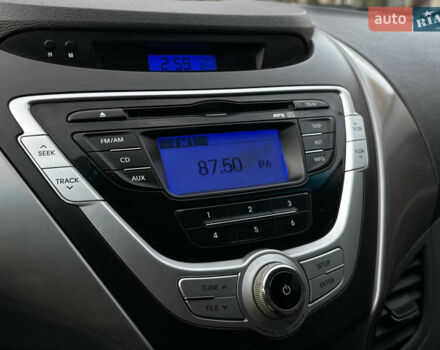 Хендай Элантра 2012 в Николаеве на Automoto.ua Белый Хендай Элантра, объемом двигателя 1.59 л и пробегом 192 тыс. км за 9499 $, фото 14 на Automoto.ua