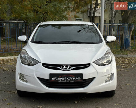 Хендай Элантра 2012 в Николаеве на Automoto.ua Белый Хендай Элантра, объемом двигателя 1.59 л и пробегом 192 тыс. км за 9499 $, фото 6 на Automoto.ua