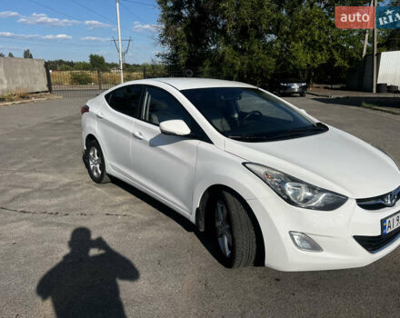 Хендай Элантра 2012 в Днепре (Днепропетровске) на Automoto.ua Белый Хендай Элантра, объемом двигателя 1.59 л и пробегом 140 тыс. км за 9000 $, фото 1 на Automoto.ua