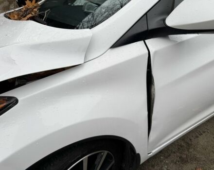 Білий Хендай Елантра, об'ємом двигуна 1.8 л та пробігом 155 тис. км за 4500 $, фото 8 на Automoto.ua