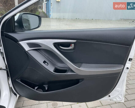Білий Хендай Елантра, об'ємом двигуна 1.8 л та пробігом 143 тис. км за 8600 $, фото 21 на Automoto.ua