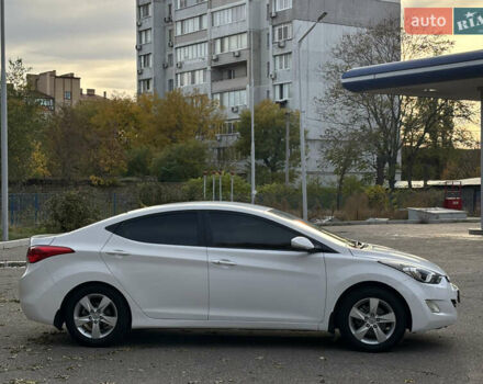 Хендай Элантра 2012 в Николаеве на Automoto.ua Белый Хендай Элантра, объемом двигателя 1.59 л и пробегом 192 тыс. км за 9499 $, фото 4 на Automoto.ua