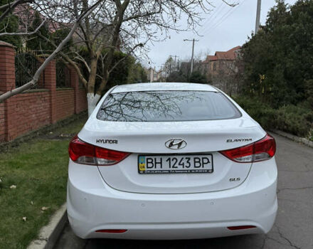 Белый Хендай Элантра, объемом двигателя 1.59 л и пробегом 66 тыс. км за 13000 $, фото 4 на Automoto.ua