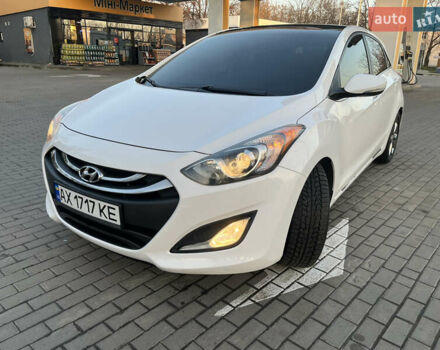 Белый Хендай Элантра, объемом двигателя 1.8 л и пробегом 109 тыс. км за 8250 $, фото 9 на Automoto.ua