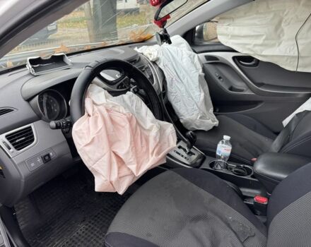 Білий Хендай Елантра, об'ємом двигуна 1.8 л та пробігом 155 тис. км за 4500 $, фото 10 на Automoto.ua