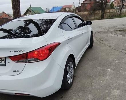 Белый Хендай Элантра, объемом двигателя 1.59 л и пробегом 113 тыс. км за 10300 $, фото 4 на Automoto.ua