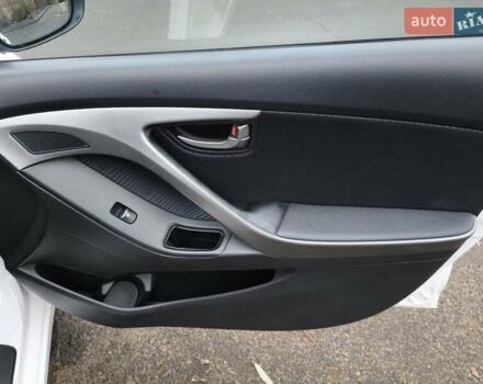 Белый Хендай Элантра, объемом двигателя 1.8 л и пробегом 187 тыс. км за 7700 $, фото 38 на Automoto.ua