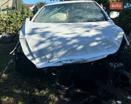 Белый Хендай Элантра, объемом двигателя 1.59 л и пробегом 194 тыс. км за 4000 $, фото 2 на Automoto.ua