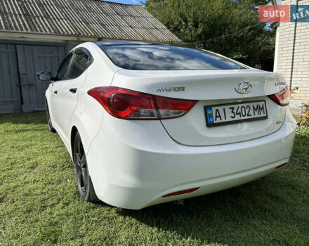 Белый Хендай Элантра, объемом двигателя 1.8 л и пробегом 110 тыс. км за 7500 $, фото 10 на Automoto.ua