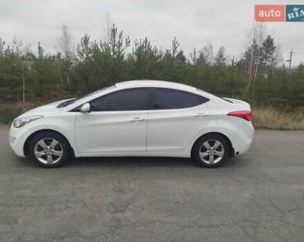 Белый Хендай Элантра, объемом двигателя 1.8 л и пробегом 178 тыс. км за 10200 $, фото 2 на Automoto.ua