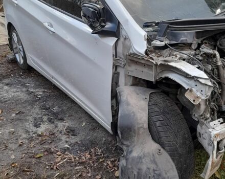 Білий Хендай Елантра, об'ємом двигуна 1.8 л та пробігом 192 тис. км за 2300 $, фото 1 на Automoto.ua