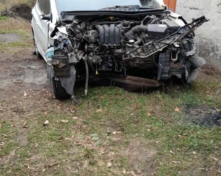 Білий Хендай Елантра, об'ємом двигуна 1.8 л та пробігом 192 тис. км за 2300 $, фото 7 на Automoto.ua