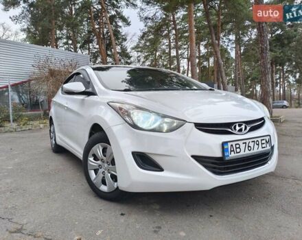 Белый Хендай Элантра, объемом двигателя 1.59 л и пробегом 113 тыс. км за 10300 $, фото 1 на Automoto.ua