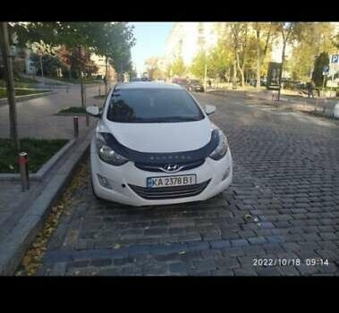 Белый Хендай Элантра, объемом двигателя 1.8 л и пробегом 360 тыс. км за 6000 $, фото 3 на Automoto.ua