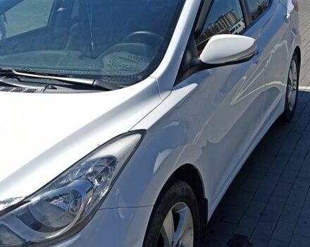 Белый Хендай Элантра, объемом двигателя 1.8 л и пробегом 216 тыс. км за 9000 $, фото 5 на Automoto.ua