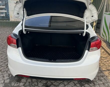 Белый Хендай Элантра, объемом двигателя 1.8 л и пробегом 117 тыс. км за 7900 $, фото 2 на Automoto.ua