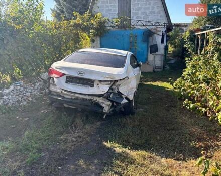 Белый Хендай Элантра, объемом двигателя 1.59 л и пробегом 194 тыс. км за 4000 $, фото 8 на Automoto.ua