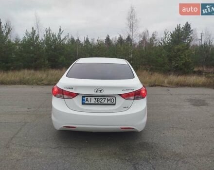 Белый Хендай Элантра, объемом двигателя 1.8 л и пробегом 178 тыс. км за 10200 $, фото 10 на Automoto.ua