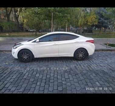 Белый Хендай Элантра, объемом двигателя 1.8 л и пробегом 360 тыс. км за 6000 $, фото 6 на Automoto.ua