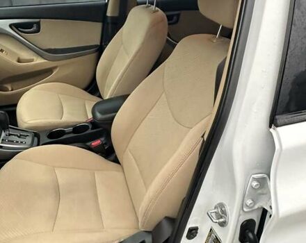 Белый Хендай Элантра, объемом двигателя 1.8 л и пробегом 199 тыс. км за 7900 $, фото 17 на Automoto.ua