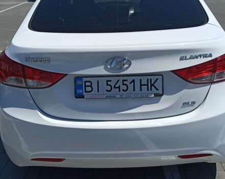 Белый Хендай Элантра, объемом двигателя 1.8 л и пробегом 216 тыс. км за 9000 $, фото 3 на Automoto.ua