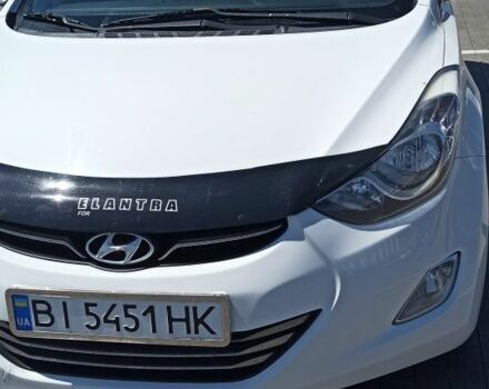 Белый Хендай Элантра, объемом двигателя 1.8 л и пробегом 216 тыс. км за 9000 $, фото 4 на Automoto.ua
