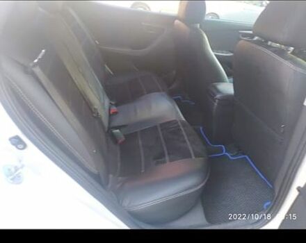 Белый Хендай Элантра, объемом двигателя 1.8 л и пробегом 400 тыс. км за 6500 $, фото 1 на Automoto.ua