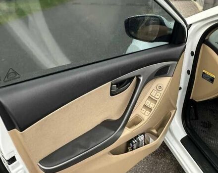 Белый Хендай Элантра, объемом двигателя 1.8 л и пробегом 199 тыс. км за 7900 $, фото 18 на Automoto.ua