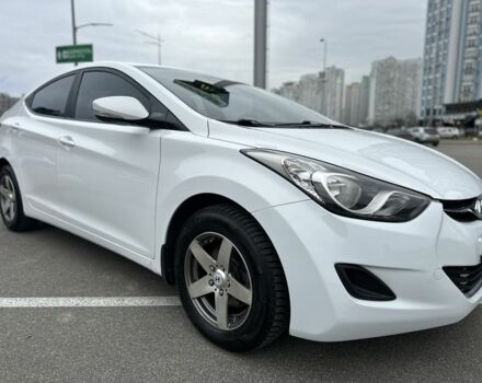 Белый Хендай Элантра, объемом двигателя 1.6 л и пробегом 107 тыс. км за 9700 $, фото 3 на Automoto.ua